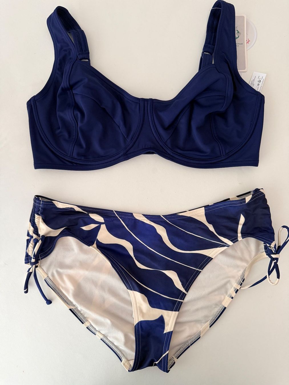 Triumph Costumi da bagno & Bikini: TRIUMPH, Bikini, Grösse 42E/42, Farbe Dunkelblau/Weiss – Nuovo e nell'imballaggio originale da Rudolfstetten venduto da gst_g7xl