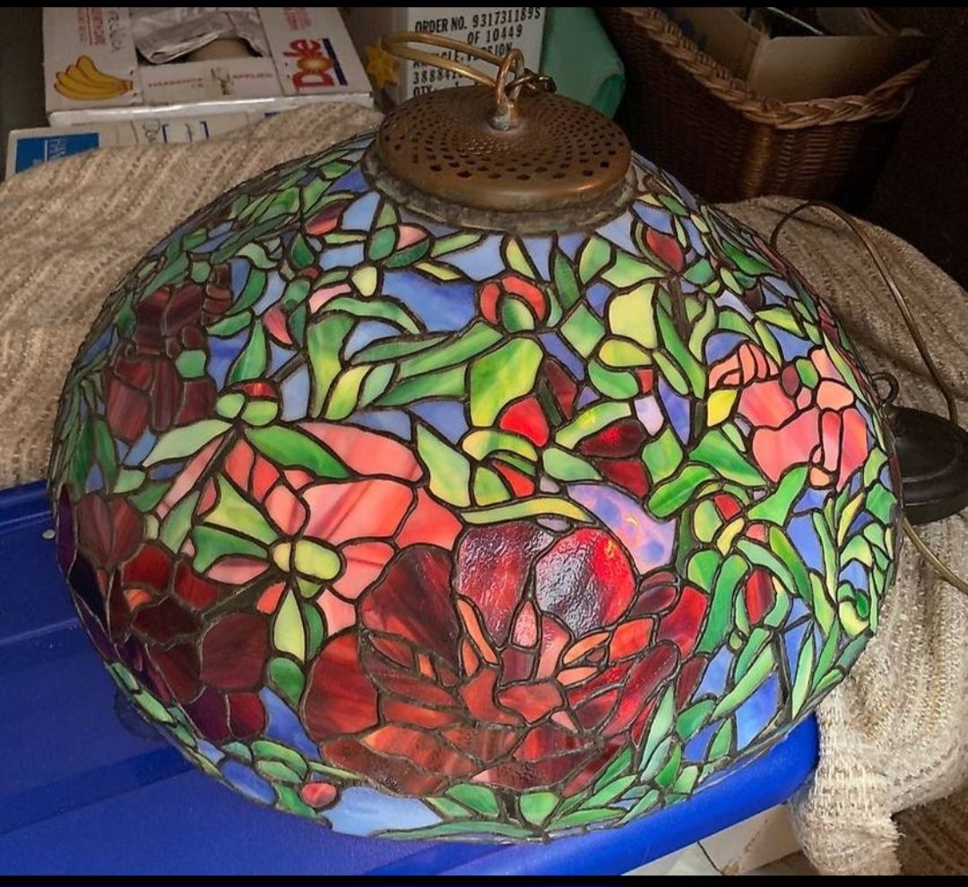 Lampen: Tiffany Lampe "Peony" ca 56 cm – Gebraucht aus Volketswil von rerererarara 1