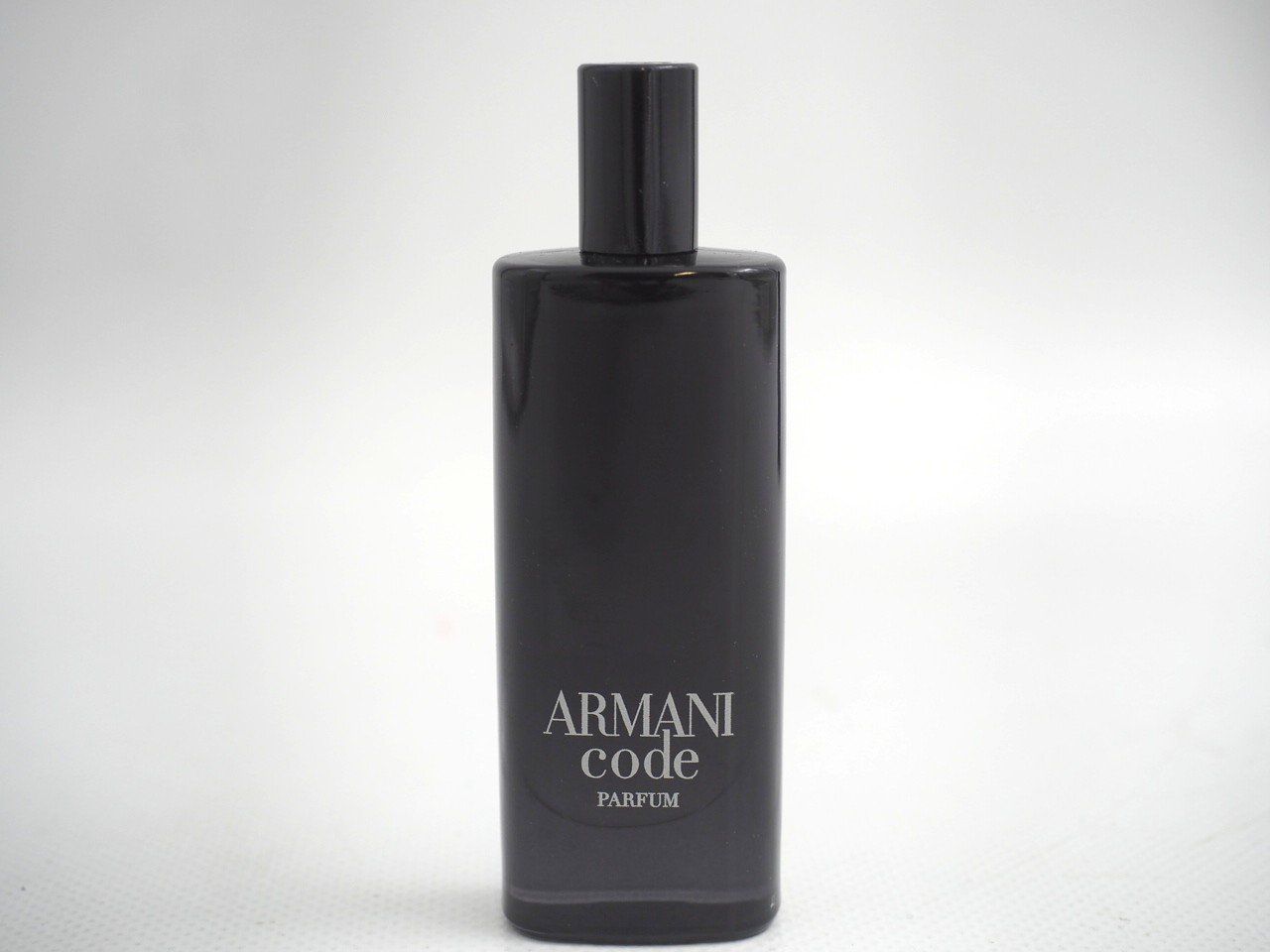 Armani Profumi & Eau de Toilette: GIORGIO ARMANI Armani Code Parfum (26072606) – Nuovo (secondo la descrizione) da Zürich venduto da fundsachenverkauf 1