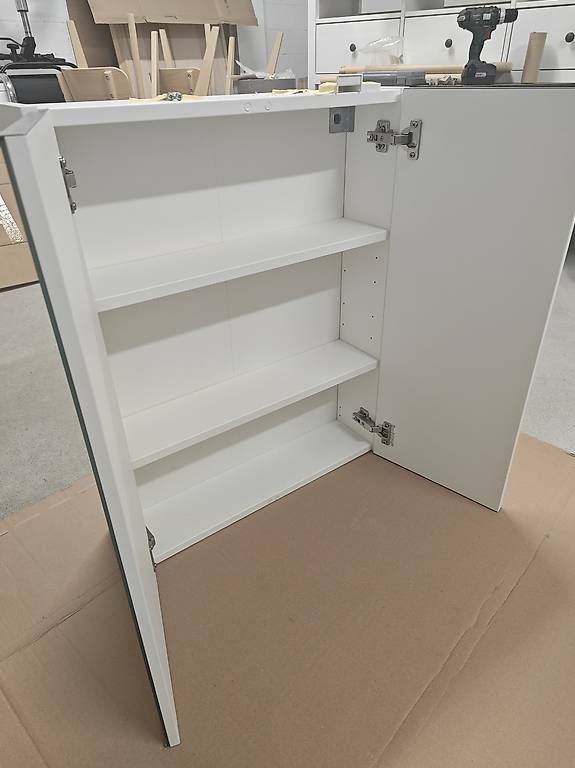 Armadietti a specchio: Ikea Enhet Spiegelschrank – Usato da Eiken venduto da josemiall 3