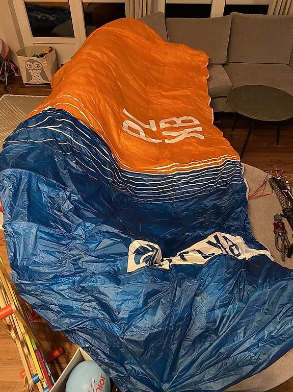 Kite: Snowkite PLKB Ibex 10m2 Ultralight inkl. Bar – Gebraucht aus Bauen von Samuelson1990