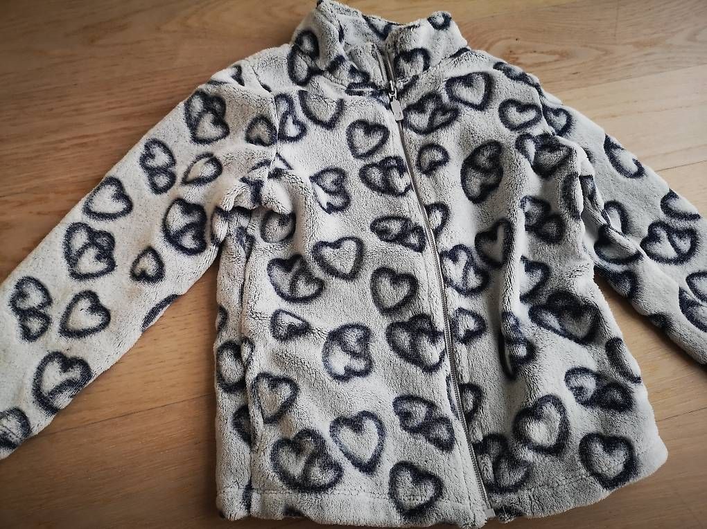 Kleiderpakete & -sets: Kleiderpaket Mädchen Grösse 98 – Gebraucht aus Ostermundigen von lid_sg9q