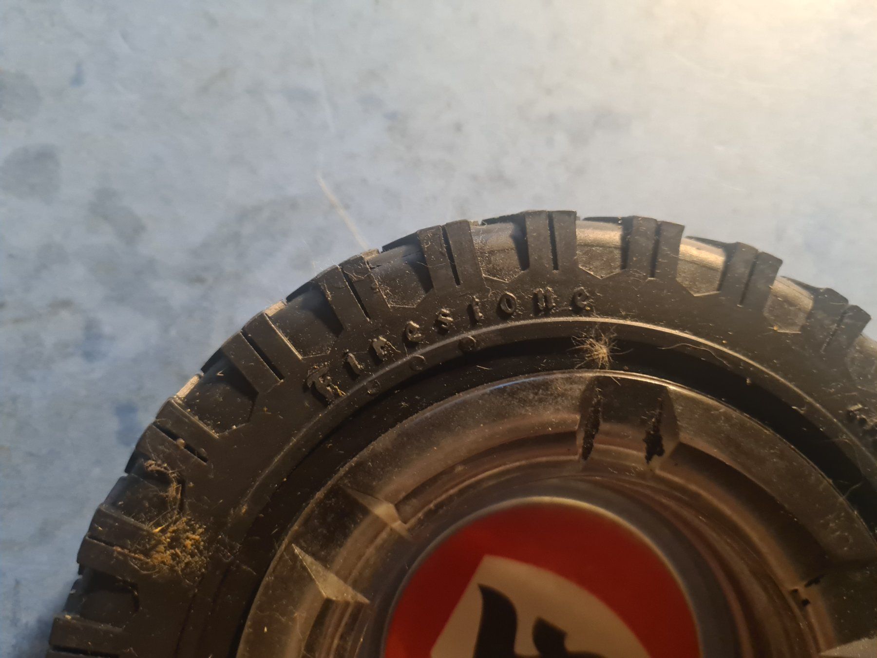 Firestone Portacenere: FIRESTONE  CENDRIER  NEWE  OLD  STOCK  VINTAGE  COLLECTION – Usato da Bellevue venduto da BURGOLMANIA 2