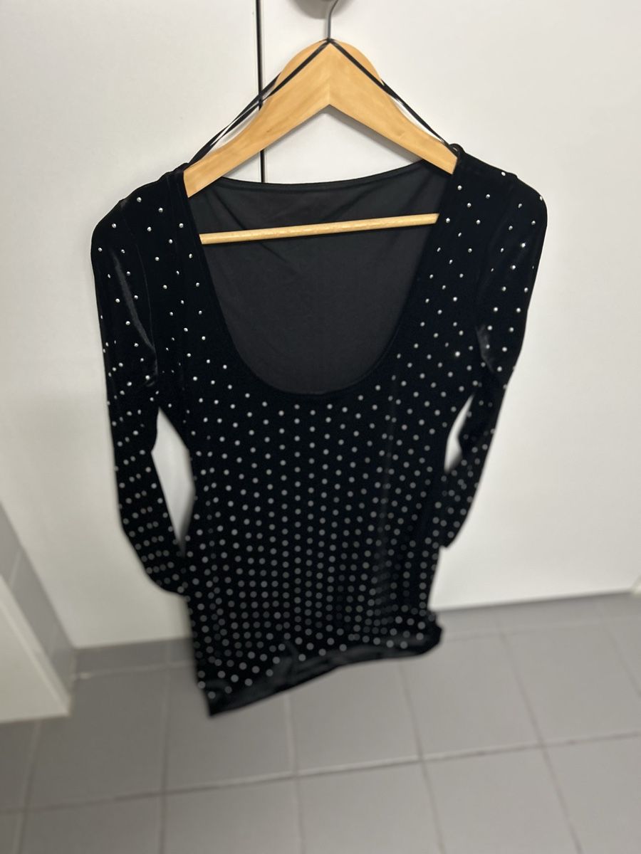 H&M Vestiti: H&M Samt Kleid schwarz Grösse M neu – Nuovo e nell'imballaggio originale da Zürich venduto da Nutla 2