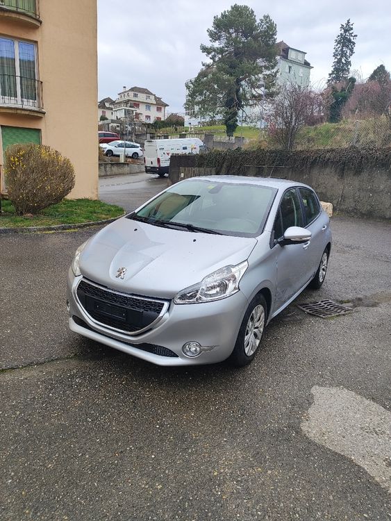 Peugeot 208 de 2014 expertise du jour 141xxx kilometres