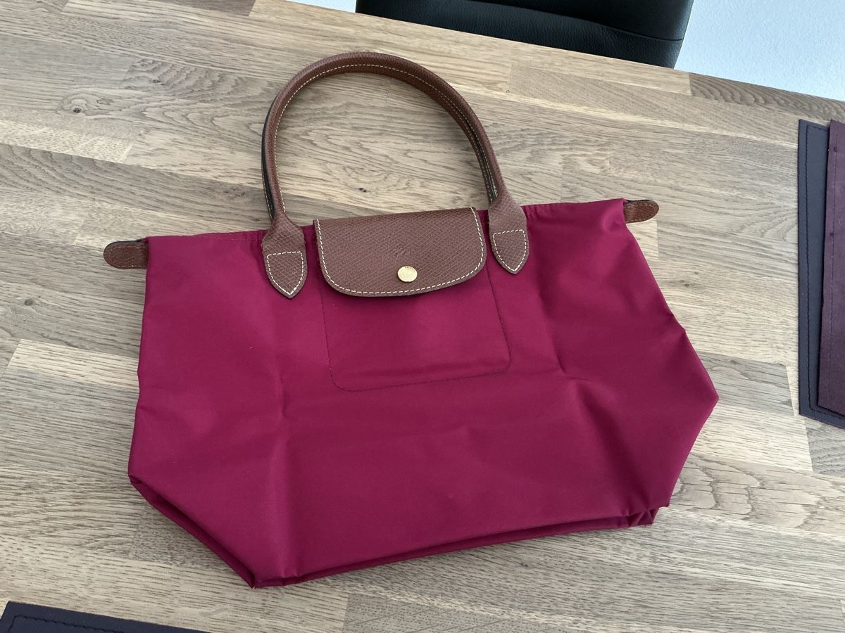 Longchamp Taschen: Longchamp Le Pliage M  Bordeaux/Rot Neuwertig – Neu (gemäss Beschreibung) aus Obergösgen von hot-berry