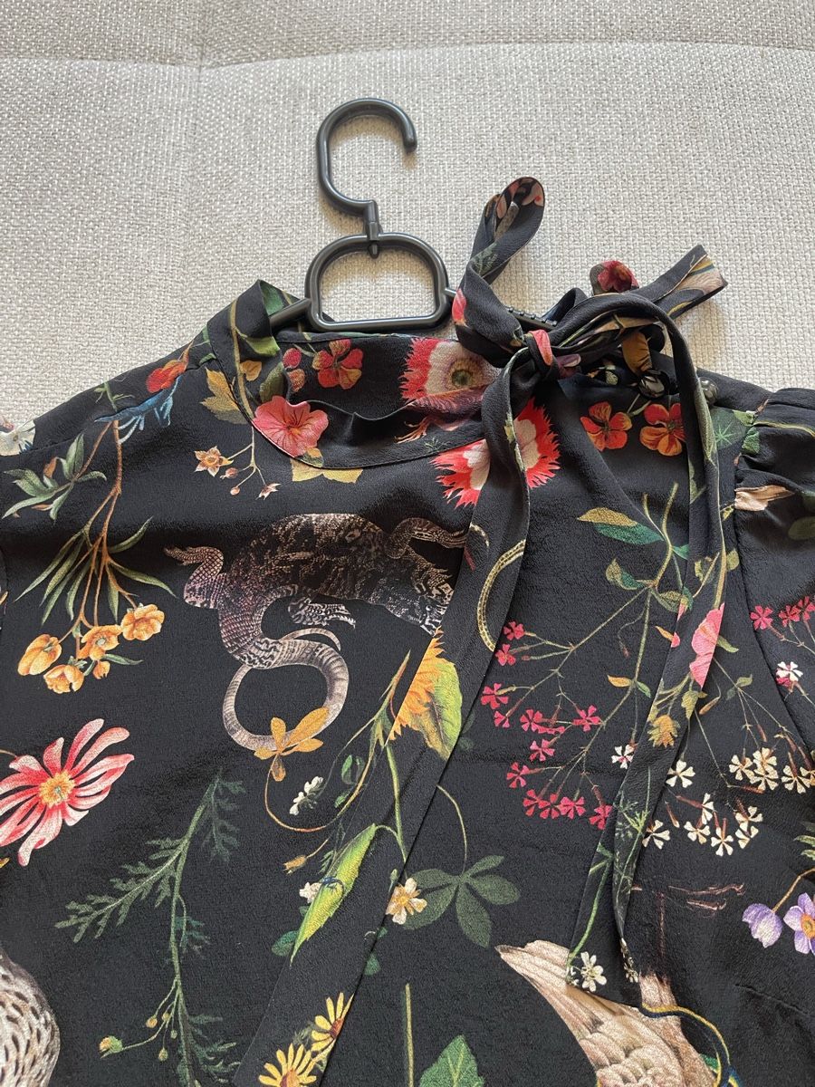 Camicette: Blouse black floral print size M good condition – Usato da Genève venduto da esz_8xbz 1