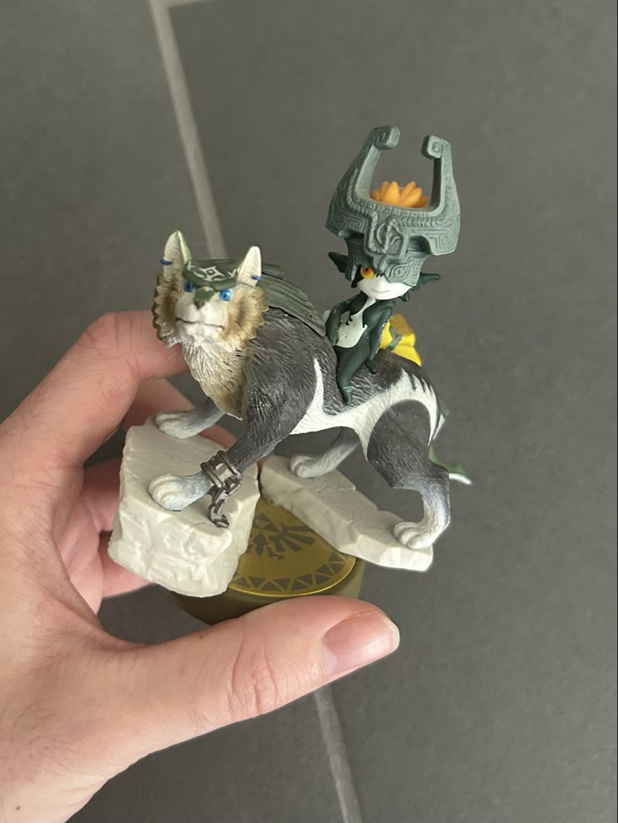 Nintendo Statuette: Legend of Zelda Amiibos – Usato da Unterkulm venduto da soldbyvin 3
