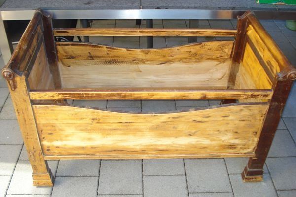 Letti: Antikes Kinderbett 130x68x77 – Usato da Bleienbach venduto da Mineral_Antik57