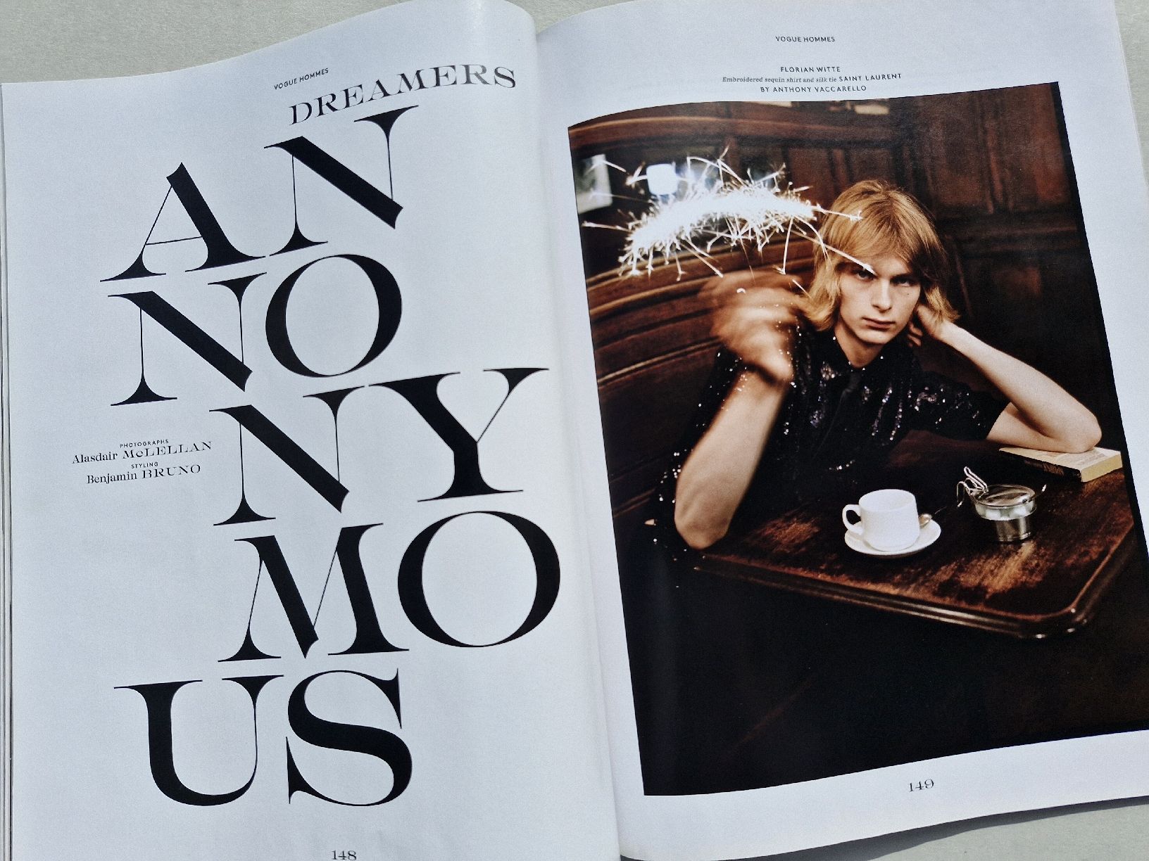 Riviste & Magazine: Vogue Hommes Paris 30 "Black in Force" – Usato da Zürich venduto da Secretariat11 2