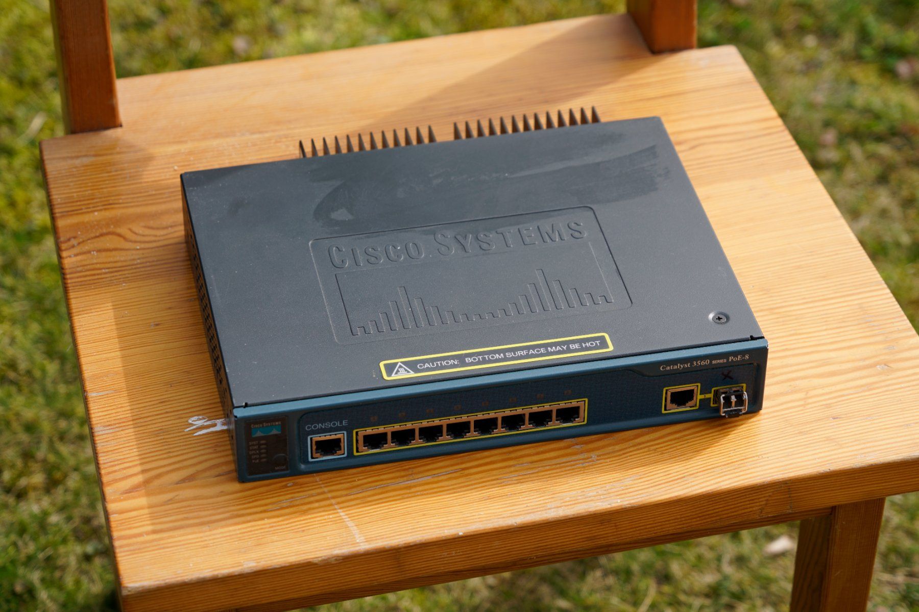 Cisco Hub & Switch: Cisco Catalyst 3560 Series PoE-8 Switch – Usato da Stein AG venduto da Laasery