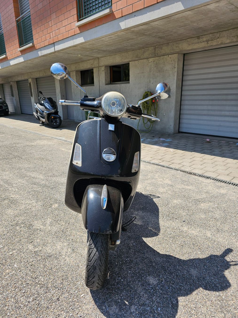 Piaggio Strada: Vespa Piaggio GTS 125 – Usato da Weinfelden venduto da KSN0 2