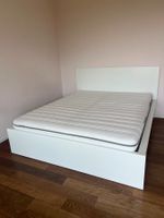 Ikea Malm Bettgestell ohne Inhalt