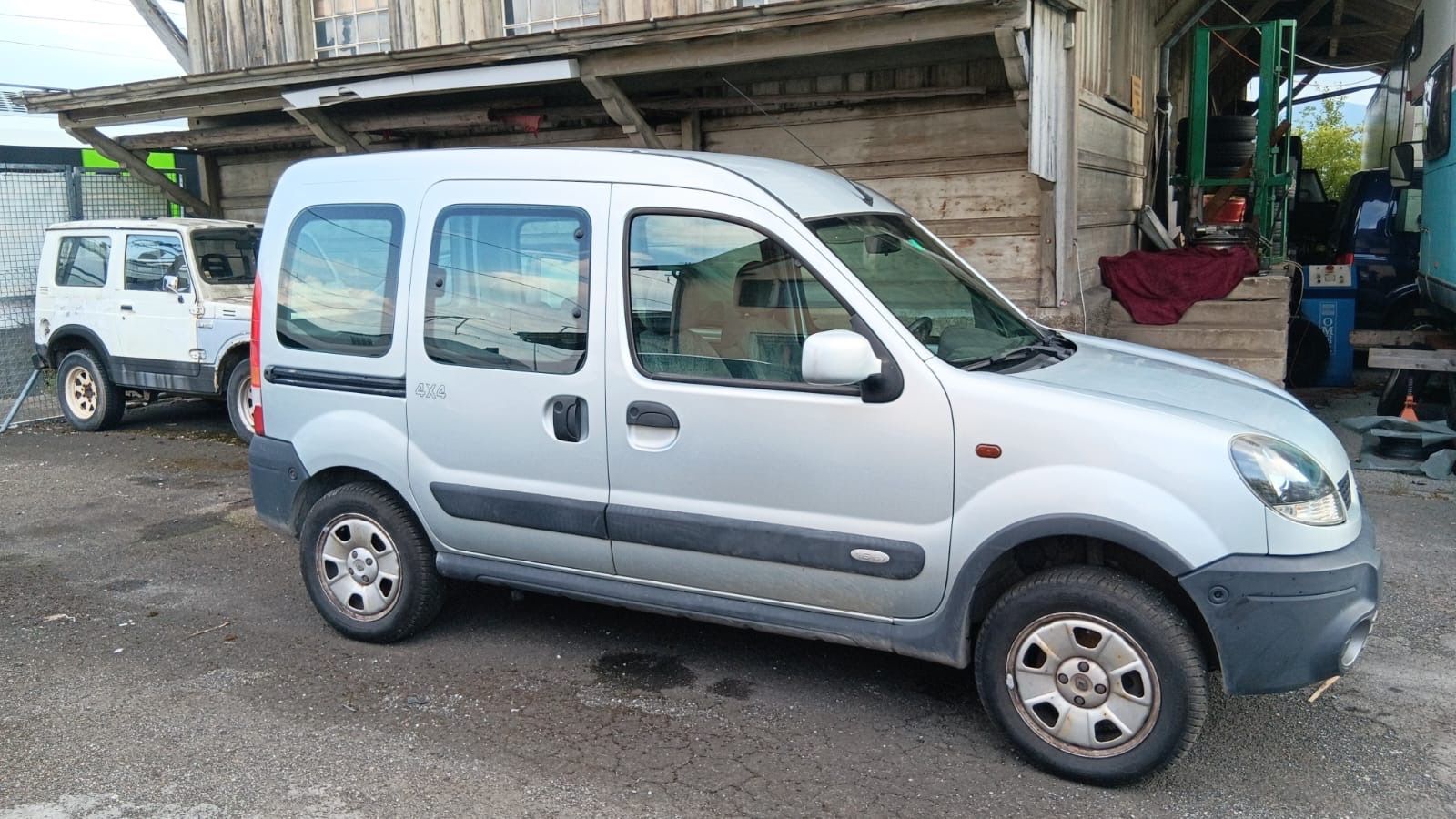 Renault Autos: RENAULT Kangoo 1.6 4x4 – D'occasion à Rebstein par TonyRasta-Autohandel 1