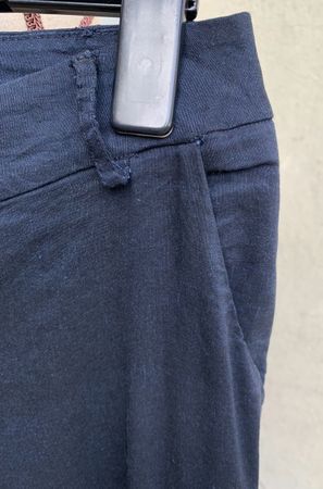 Superbe pantalon droit LA FÉE MARABOUTÉE 55%lin satiné t..38