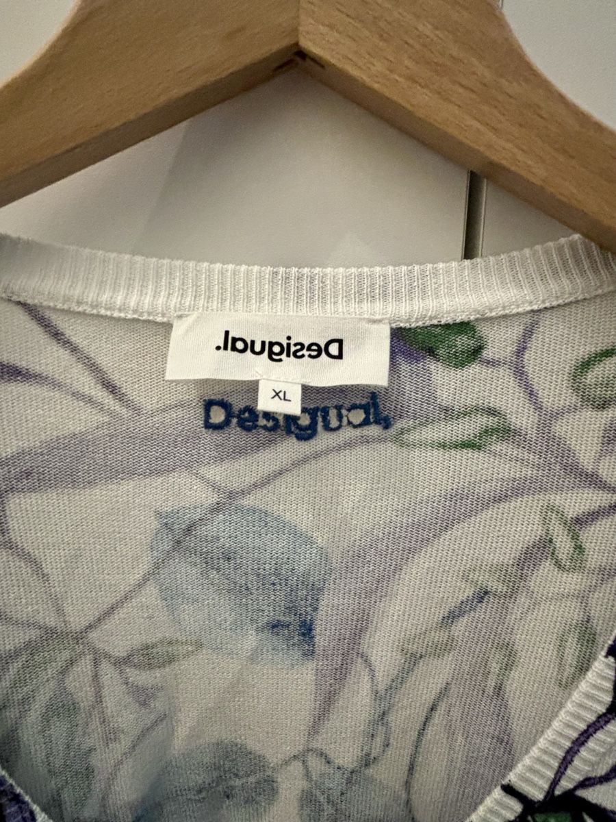 Desigual T-Shirts: Colourful long sleeve Desigual – Gebraucht aus Nyon von car_wq8s 3