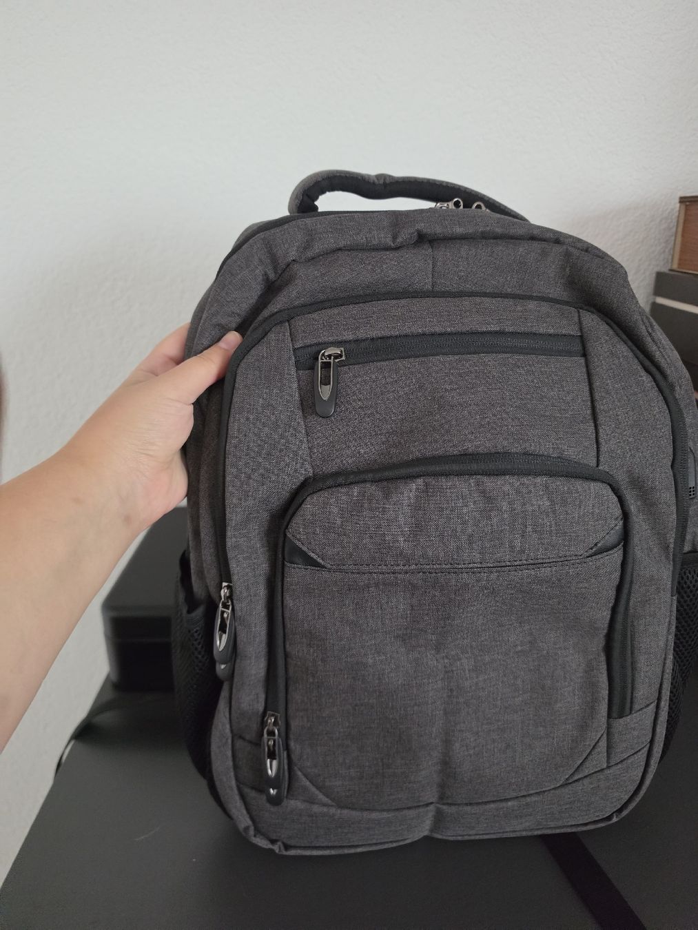 Rucksäcke: Backpack grey with USB charging port, new condition – Neu und originalverpackt aus Düdingen von its_sjd2