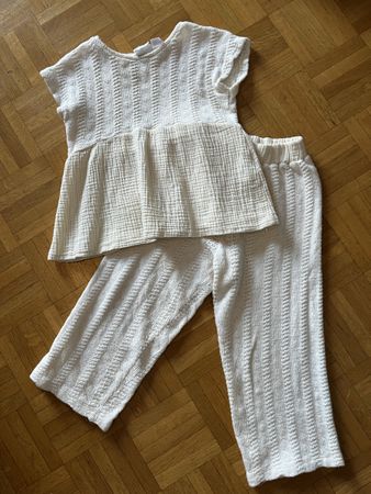 Zweiteiler Zara weiss Struktur Grösse 110
