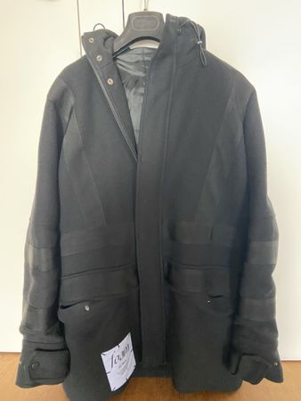 MCQ by Alexander Mc.Queen Mantel