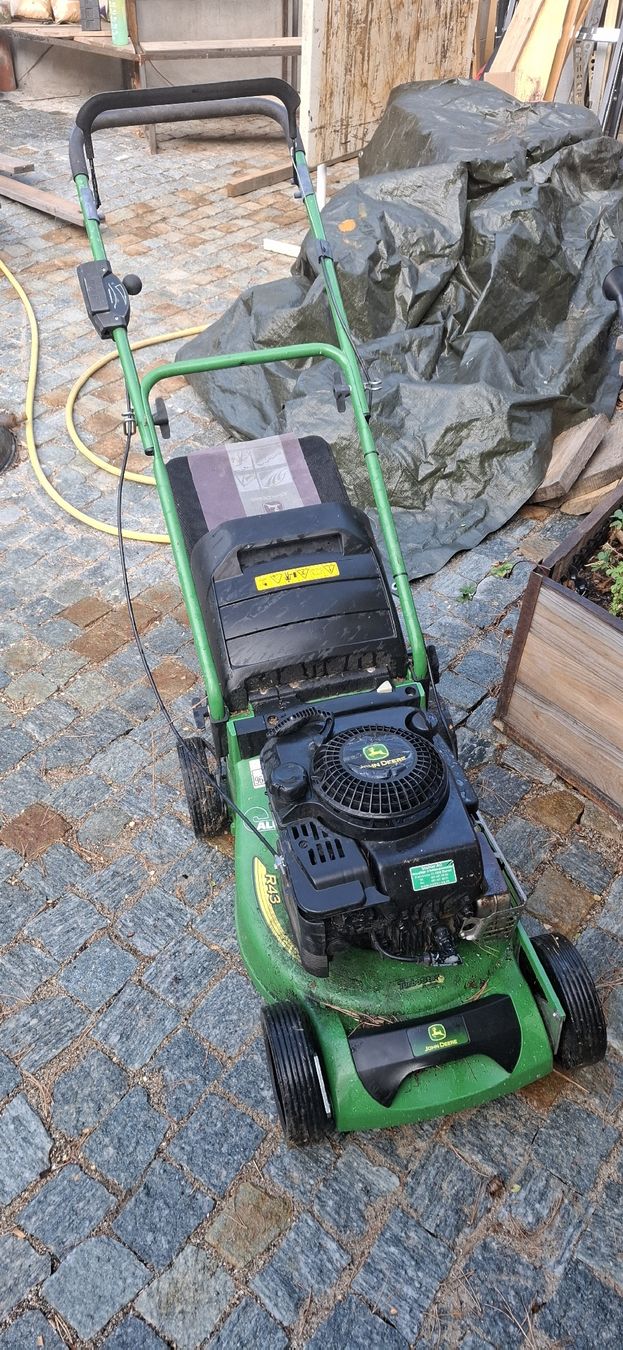 John Deere Rasenmäher: John Deere Rasenmäher Benzin  – Gebraucht aus Birsfelden von rtfroeschli
