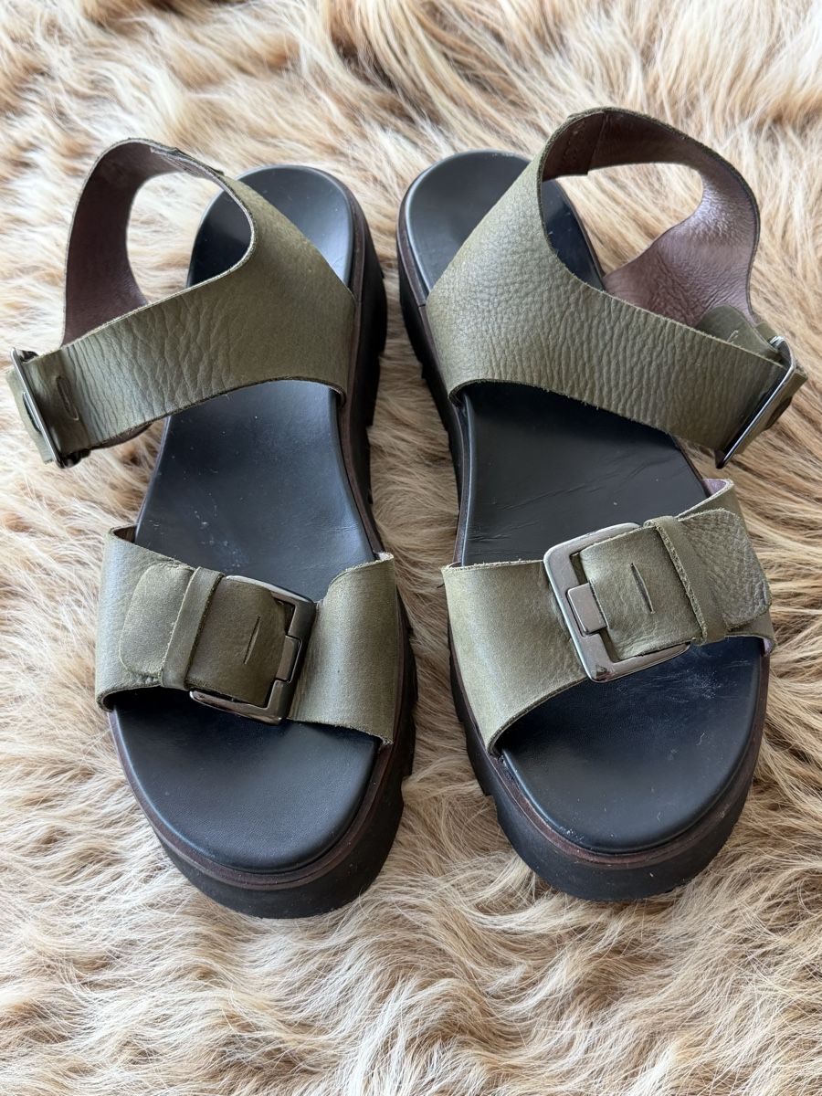 Lofina Scarpe da donna: Lofina Sandalen 41 – Usato da Reigoldswil venduto da MerlinsMorgane