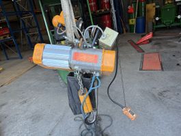 Kraftvoller Elektrokettenzug 2000kg - Heben leicht gemacht!