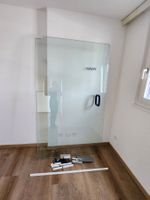 Glasscheibe als Türe oder Tisch
