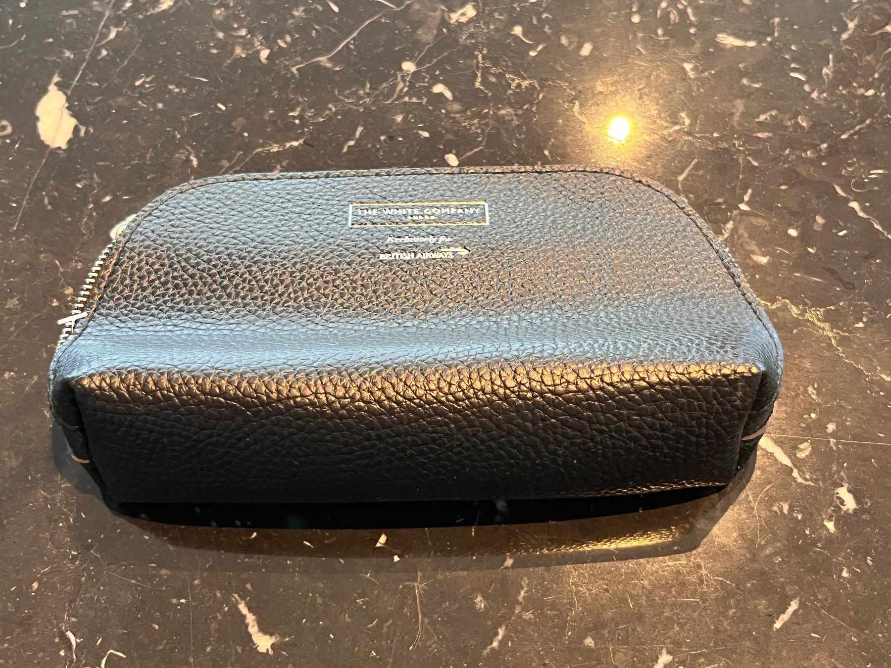 Custodie per cosmetici: White Company/ First Class/ Britisch Airways  Amenity kit / – Usato da Meilen venduto da Mneumann 1