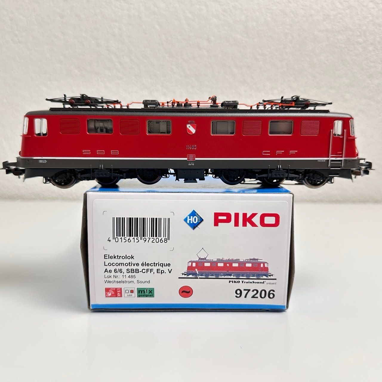 Piko Modellini di ferrovie: Piko 97206 Ae 6/6 SBB "Thun" rot  HO AC – Nuovo e nell'imballaggio originale da Dietikon venduto da Berin64