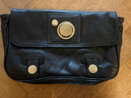 Gustto - Black Clutch