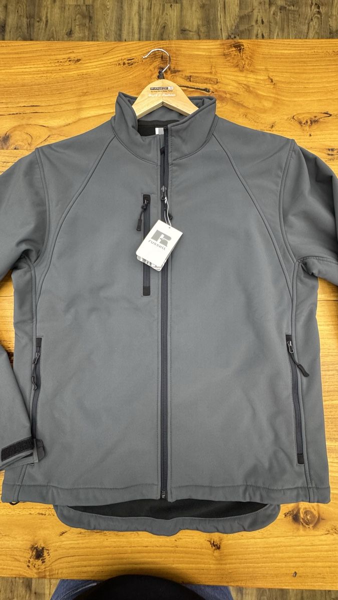 Giacche: Russell Softshell Jacke Grau, neu, Grösse M – Nuovo e nell'imballaggio originale da Altdorf UR venduto da Lilelo82 1