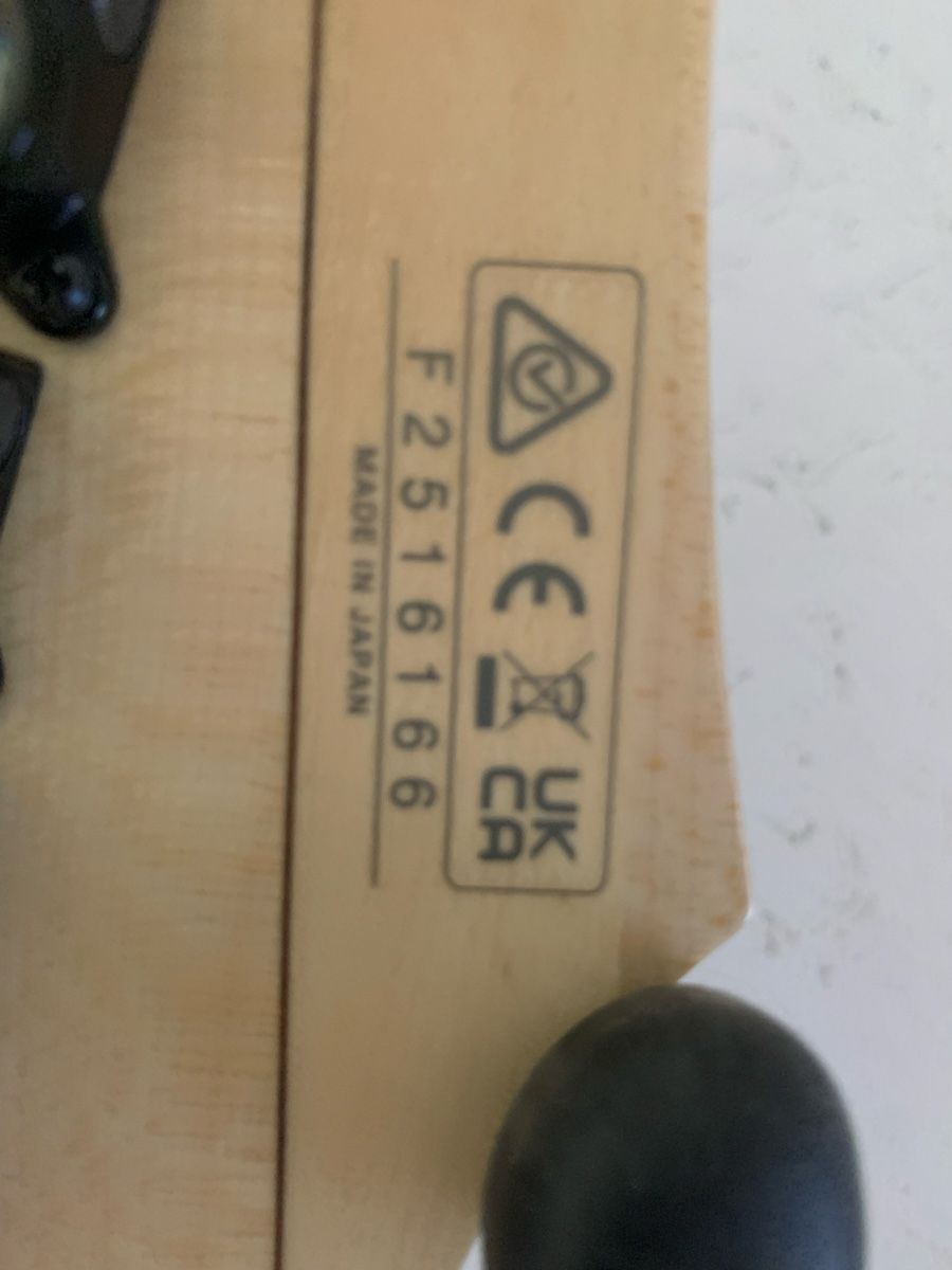 Ibanez Musikinstrumente: Ibanez RG565R – Neu (gemäss Beschreibung) aus LONAY von Luz8 2