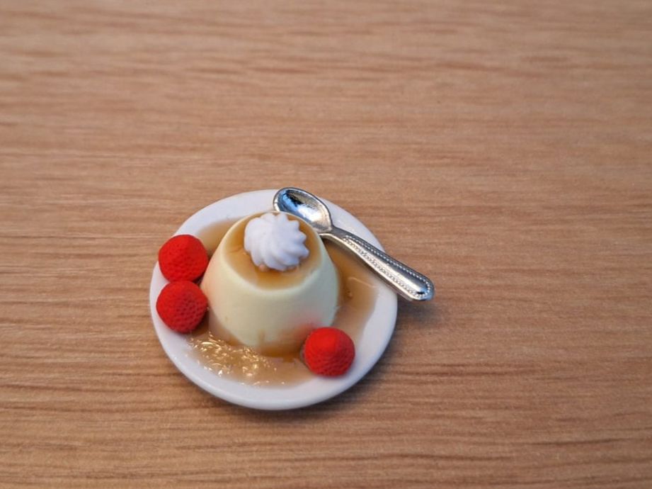 Case e mobili per bambole: Puppenhaus Caramelchöpfli – Nuovo (secondo la descrizione) da Zürich venduto da HandmadeTinyFood 2