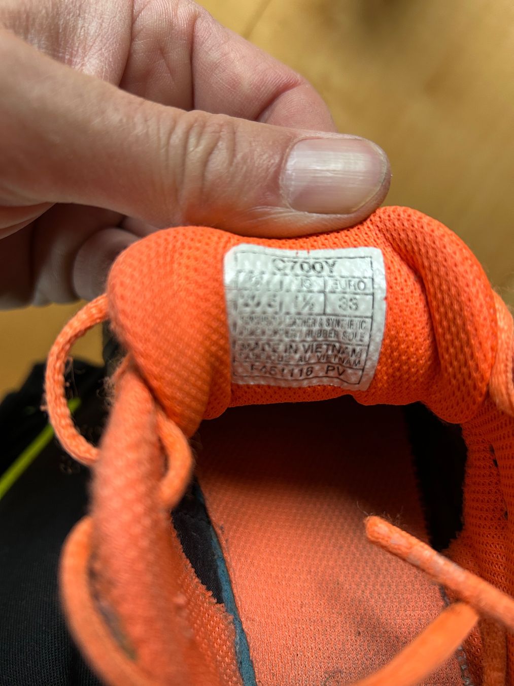 Asics Schuhe für Jungen: Asics Turnschuhe Gr. 33 – Gebraucht aus Diepoldsau von Kekoa75 3