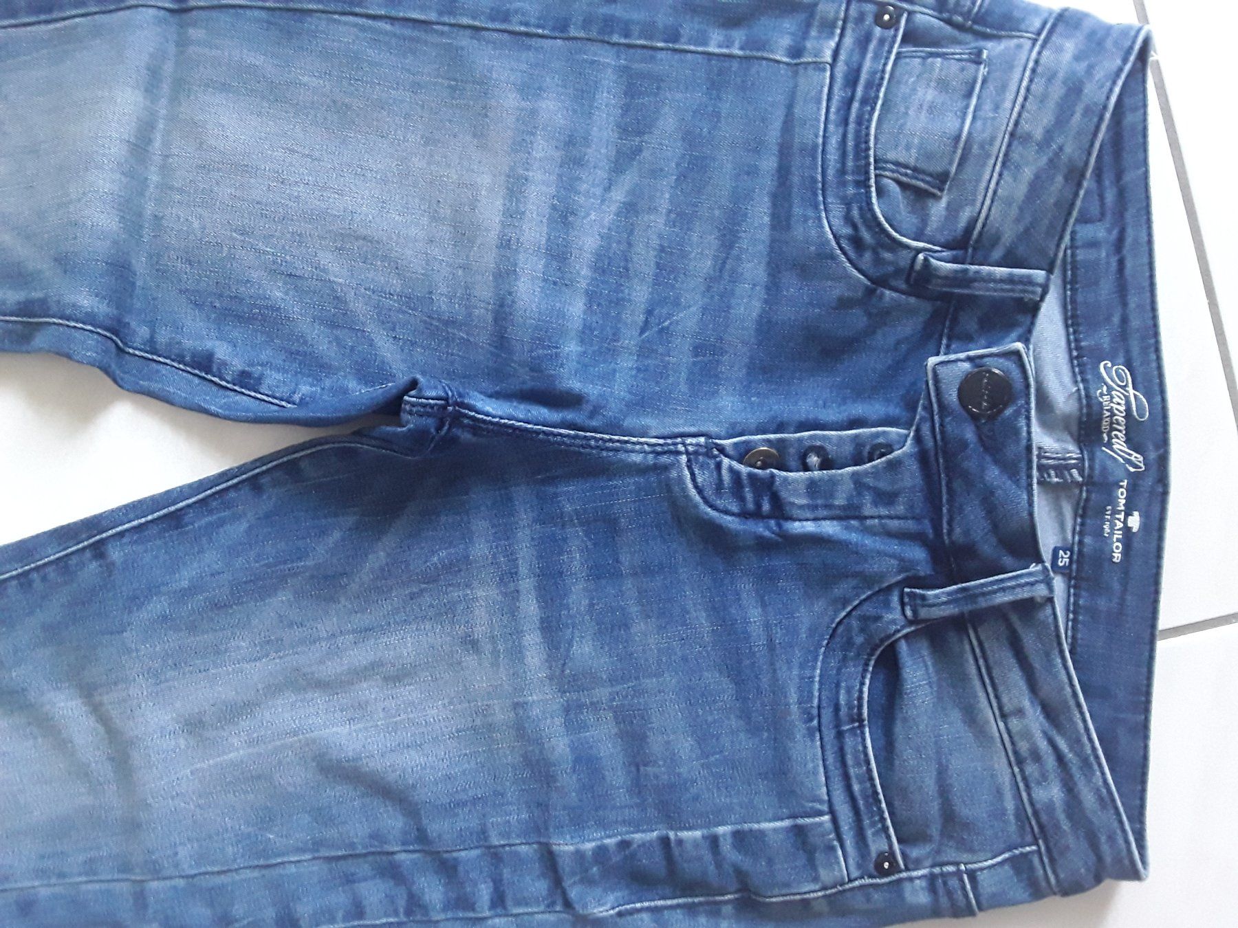 Tom Tailor Jeans: Neuwertige Tom Tailor Jeans 25 – Gebraucht aus Heimberg von Samprof 1