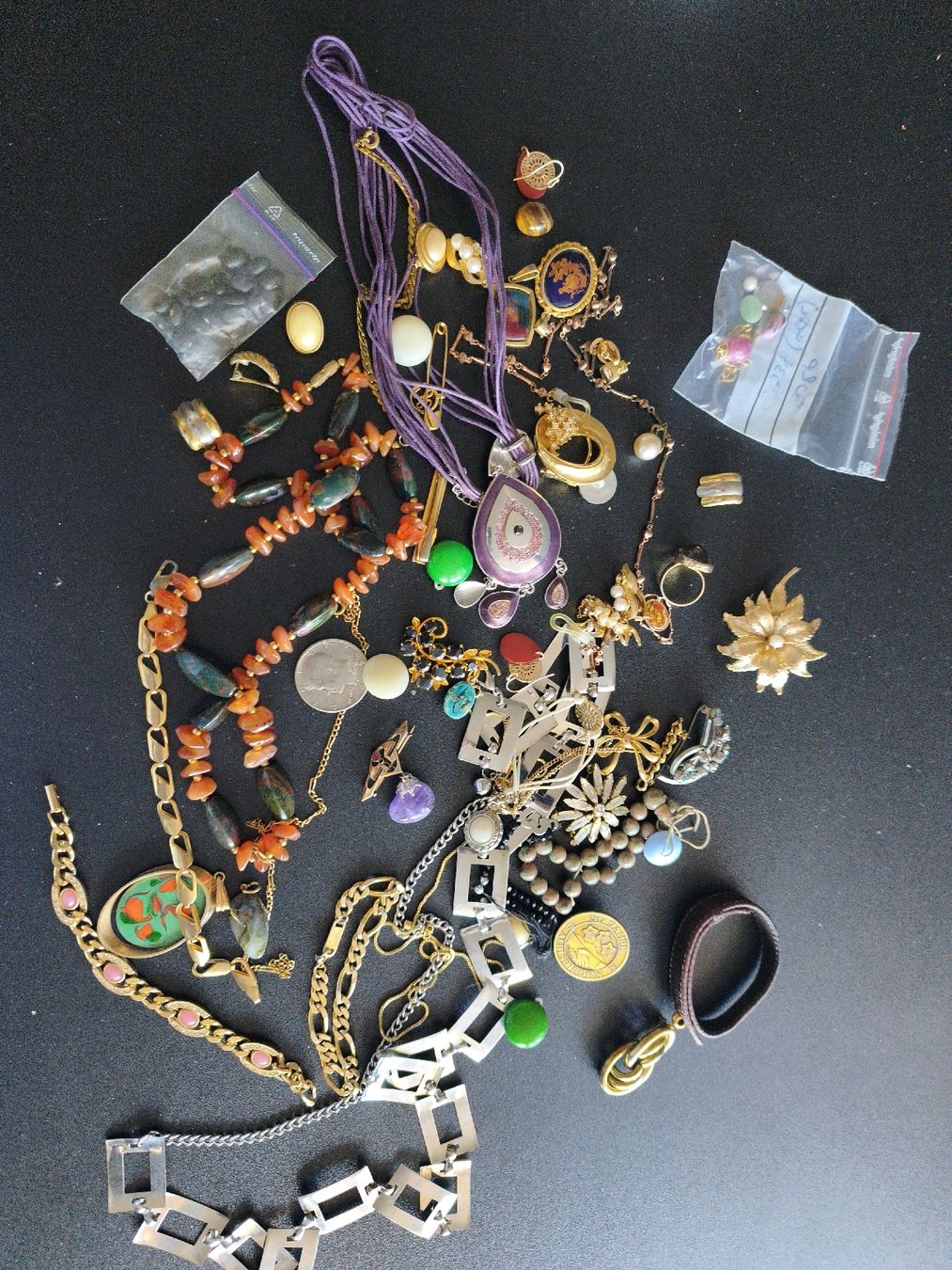 Altri gioielli: Modeschmuck konvolut 22 – Usato da Kreuzlingen venduto da dad_9x7b