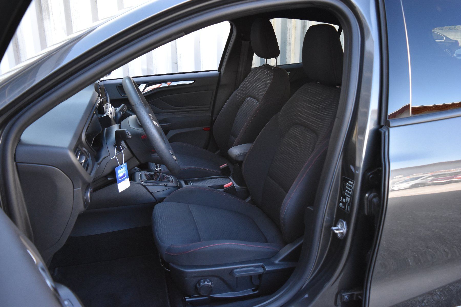 Ford Automobili: Ford Focus 1.5 SCTi  ST Line – Usato da Regensdorf venduto da  7