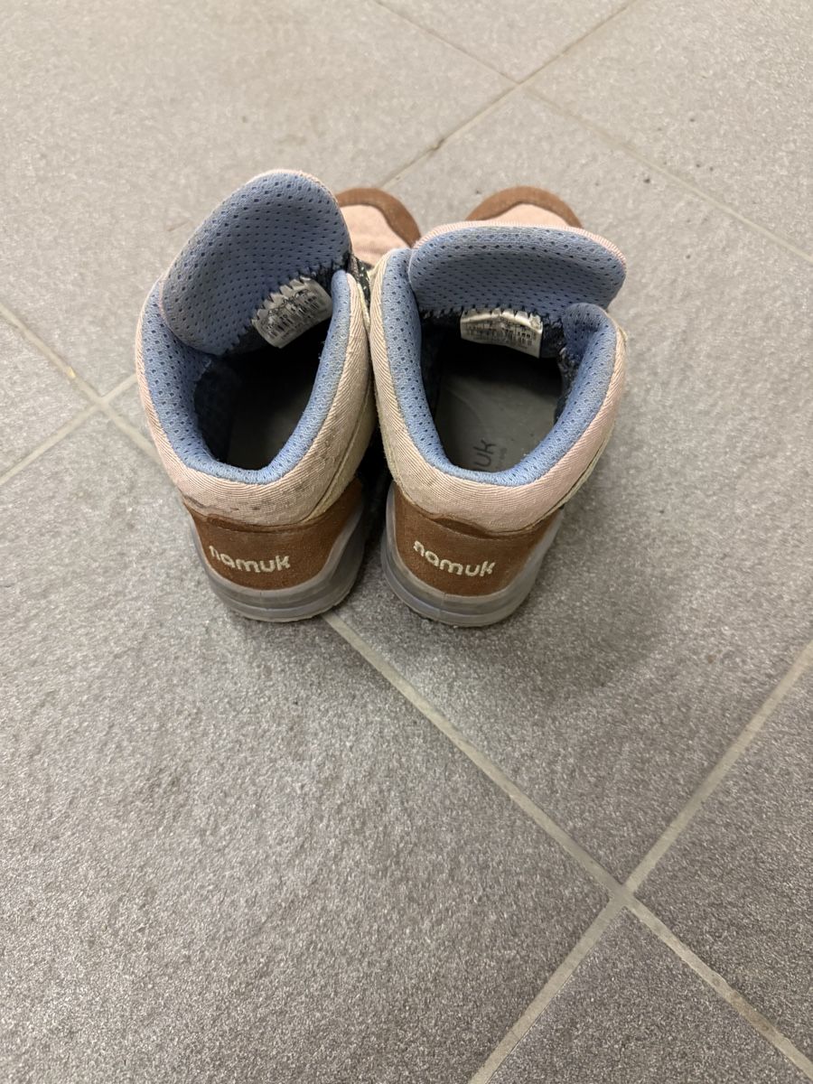 Lowa Chaussures garçon: Gut erhaltene Namuk Wanderschuhe  – D'occasion à Au SG par Sukirl 1