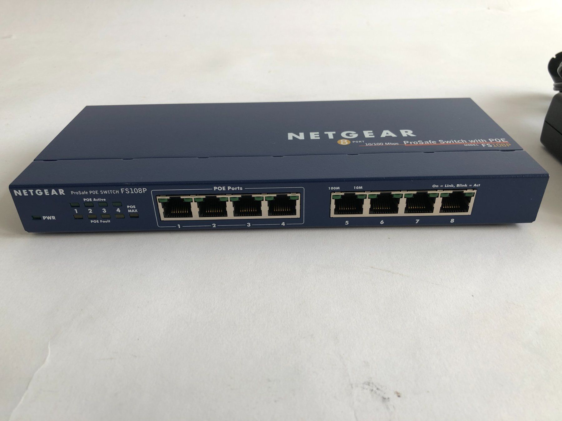 Netgear Hubs & Switches: Netgear PoE-Switch FS108P – Gebraucht aus Huttwil von Thoste 1