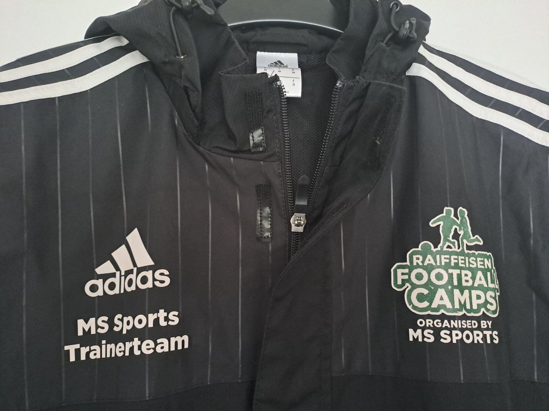 Adidas Giacche: Fussballjacke Adidas Herren Grösse M – Usato da Feuerthalen venduto da kigo87 1