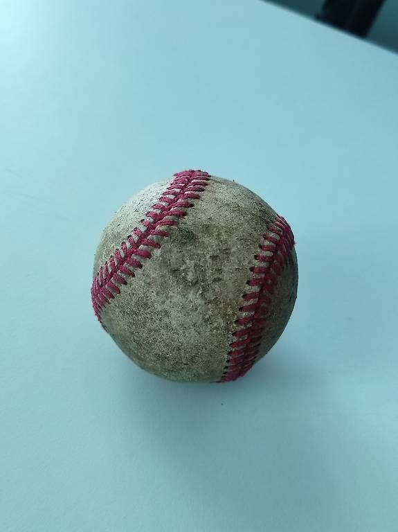 Palloni: Vintage Baseball ball – Usato da Zürich venduto da Yevhenii. 3