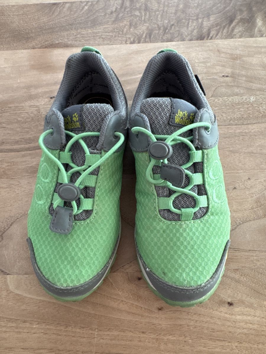 Jack Wolfskin Scarpe per ragazzi: Jack Wolfskin Trekking Schuhe Gr 29 – Usato da Baar venduto da Tasha04