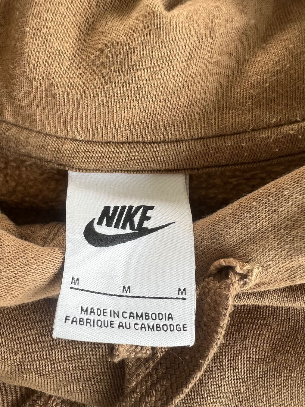 Nike Maglioni & Felpe: Brauner Nike Hoodie Grösse M – Usato da Bürglen TG venduto da has_dh7n 2
