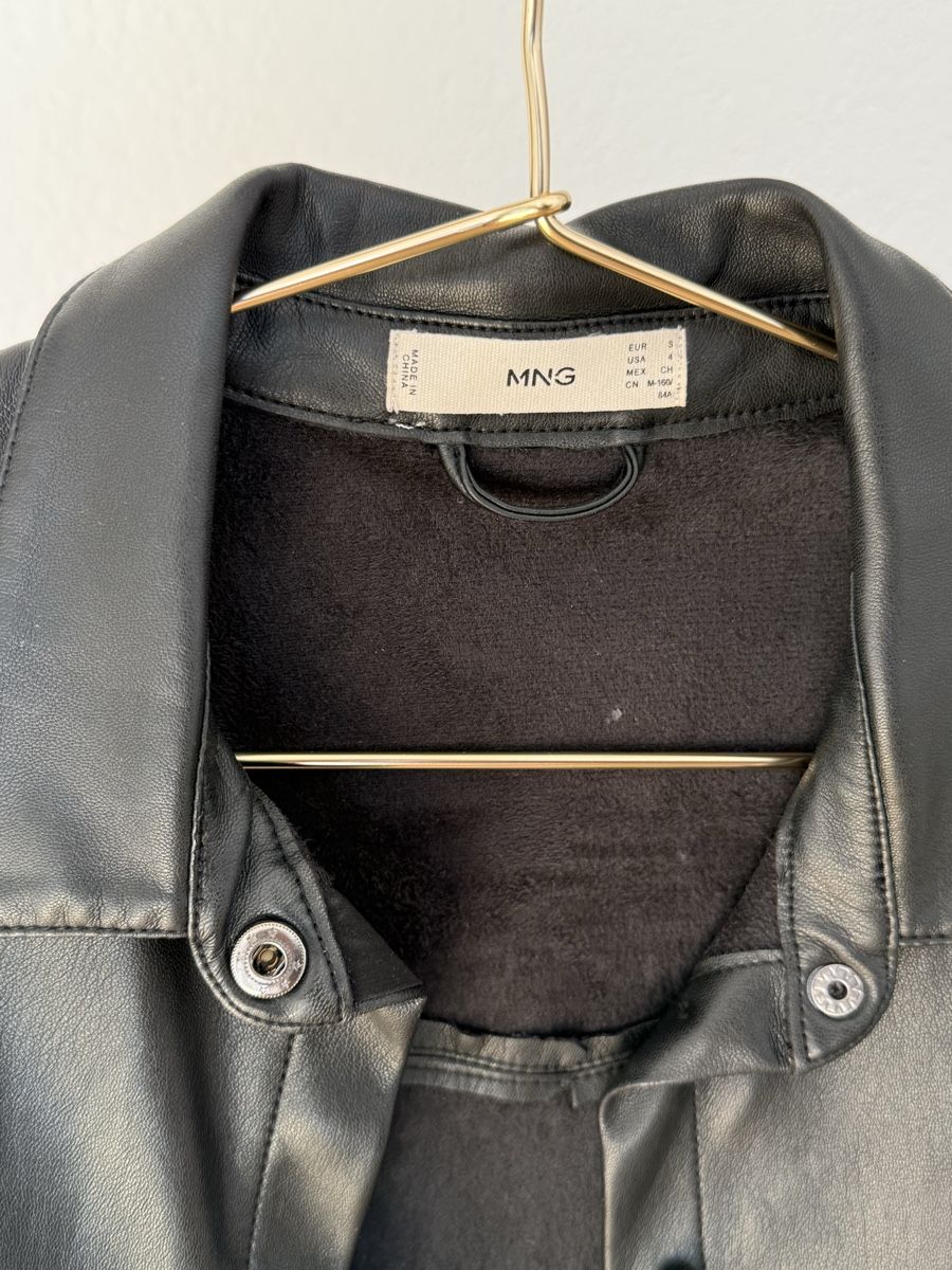 Mango Camicette: MANGO Faux leather fitted blouse - Black – Usato da Bern venduto da flordelis_ch 2