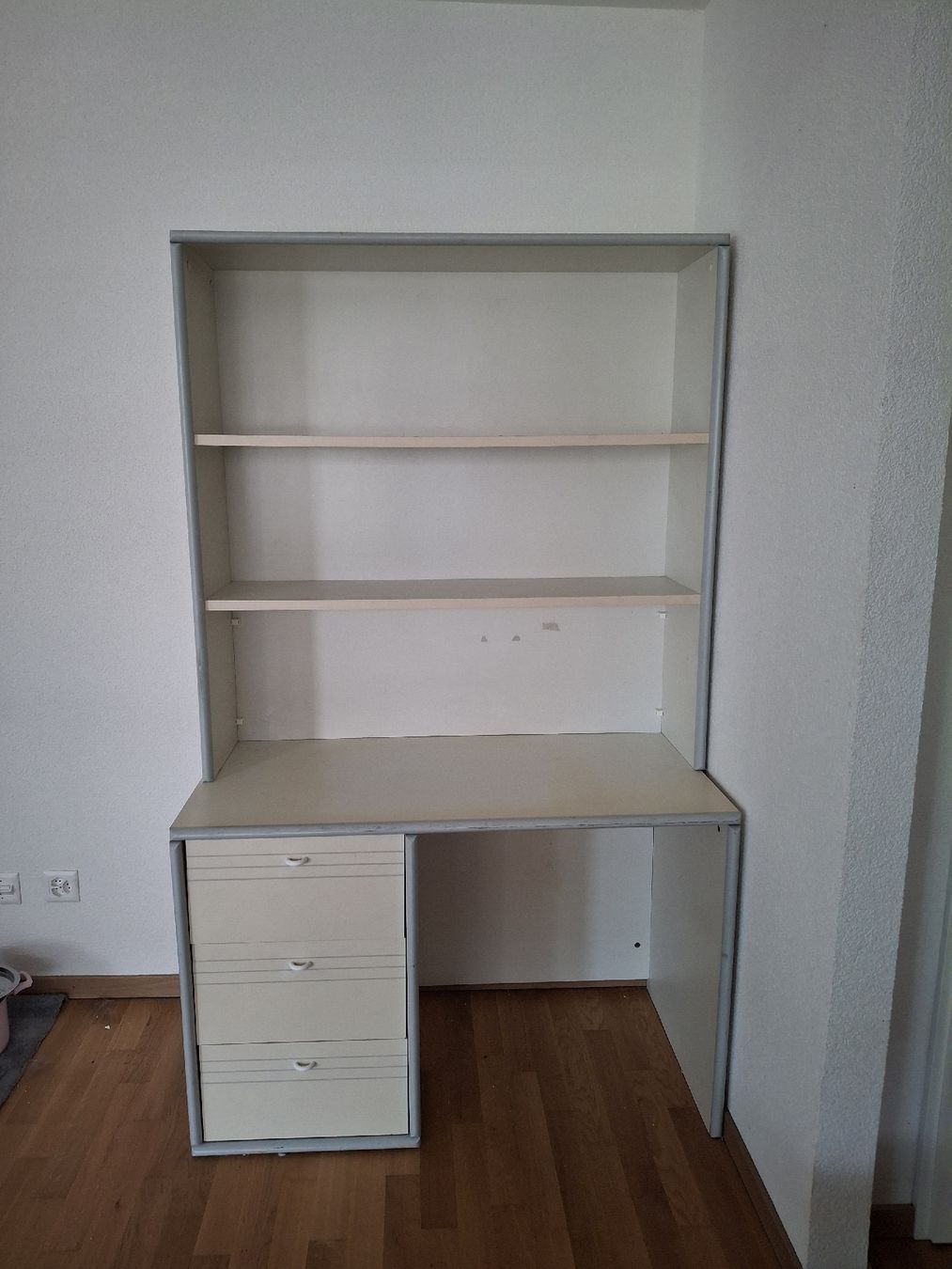 Schreibtische: A donner - bureau – Gebraucht aus Morges von chl_tyj5