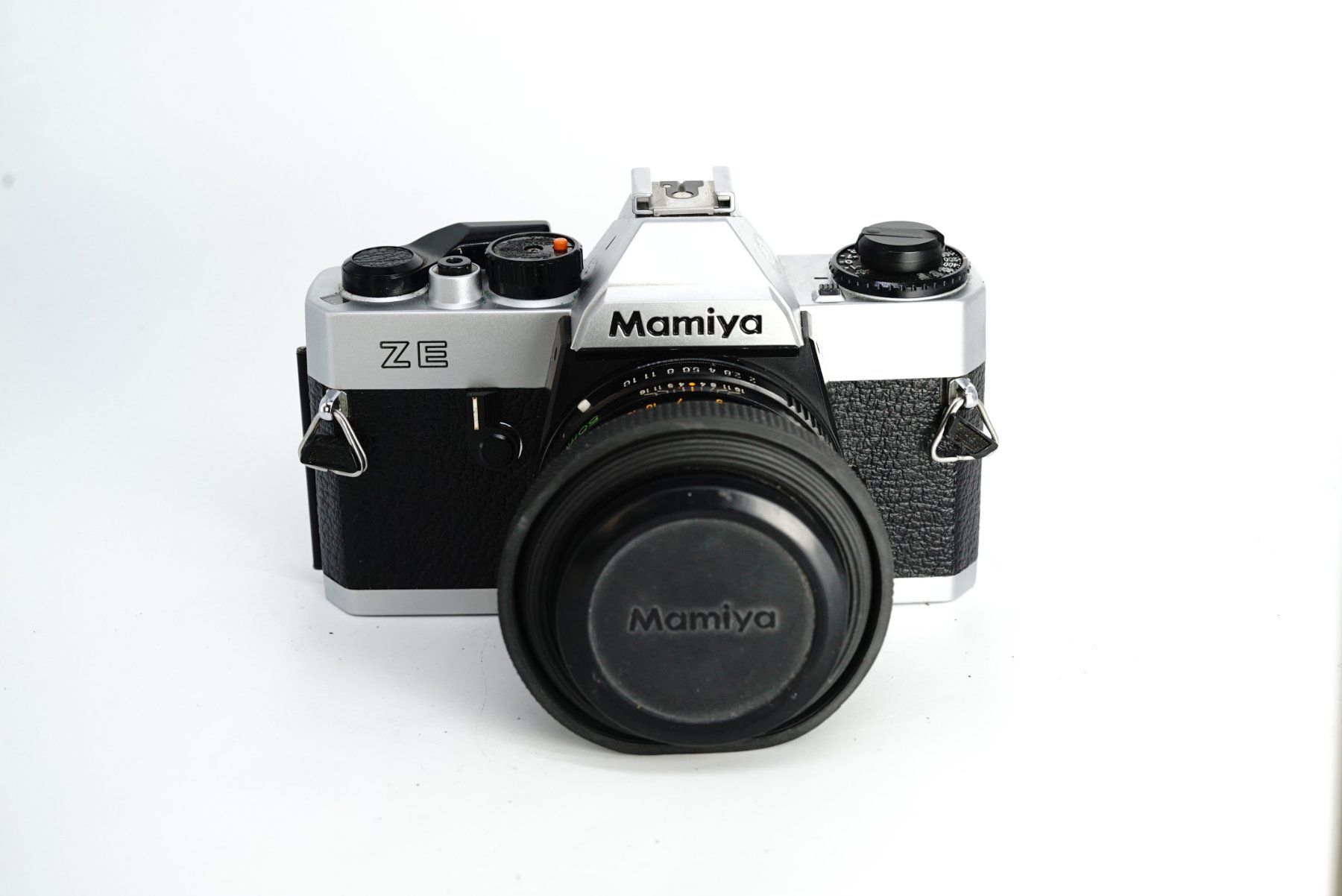 Mamiya Fotocamera: Mamiya ZE mit Objektiv mit kleinem Mangel – Usato da Bischofszell venduto da Blende2