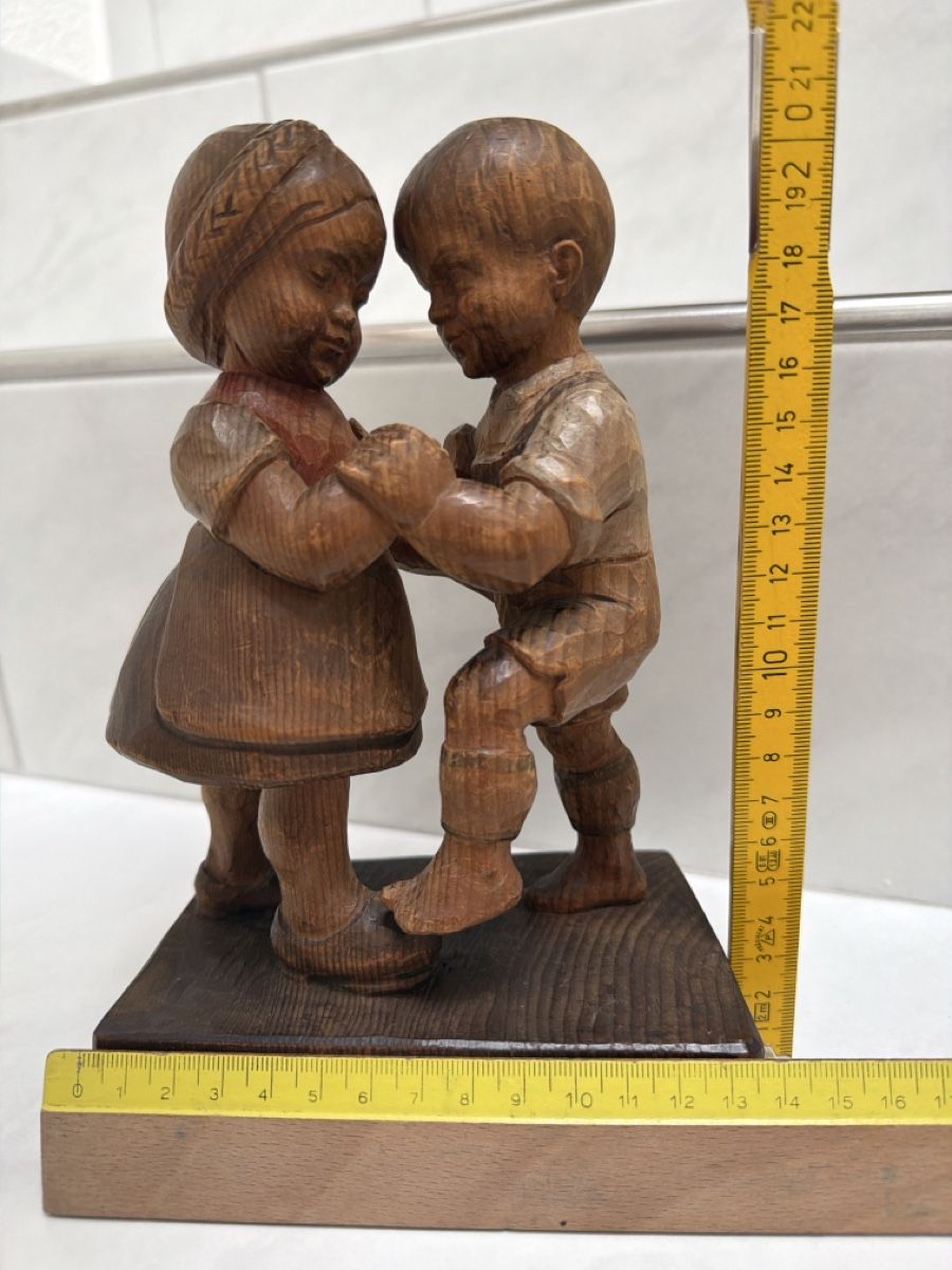 Statuette: Holzfigur geschnitzt, tanzende Kinder. – Usato da Biberist venduto da Momo33 8