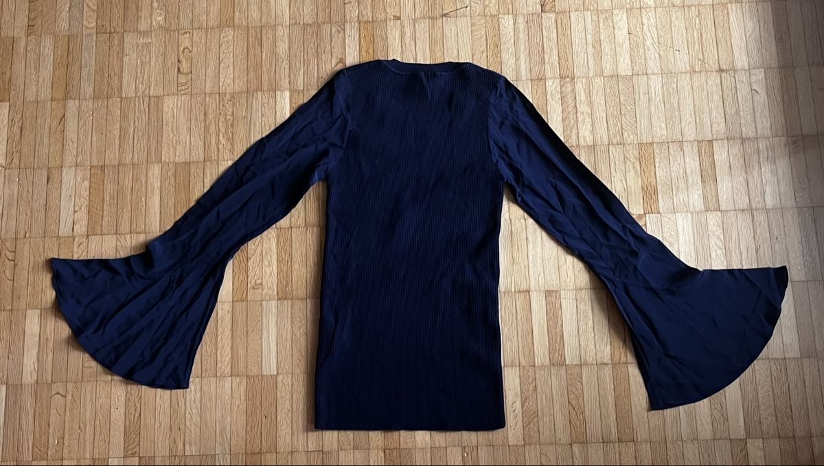Sandro Pulls & Sweat-shirts: Sandro Langarmshirt dunkelblau   – D'occasion à Zürich par daki81 1