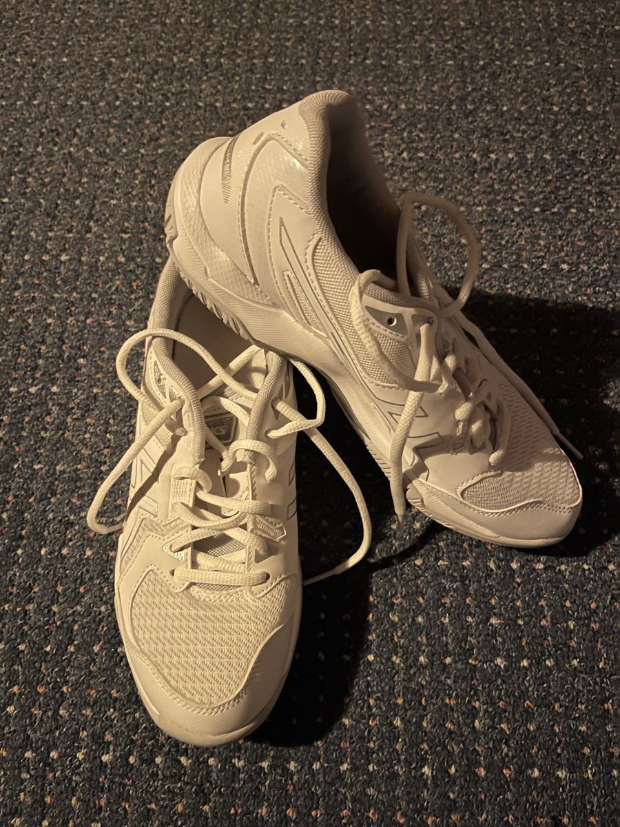 Asics Scarpe da donna: Sportschuhe Asics – Nuovo (secondo la descrizione) da Zweisimmen venduto da Andrea.Rufener