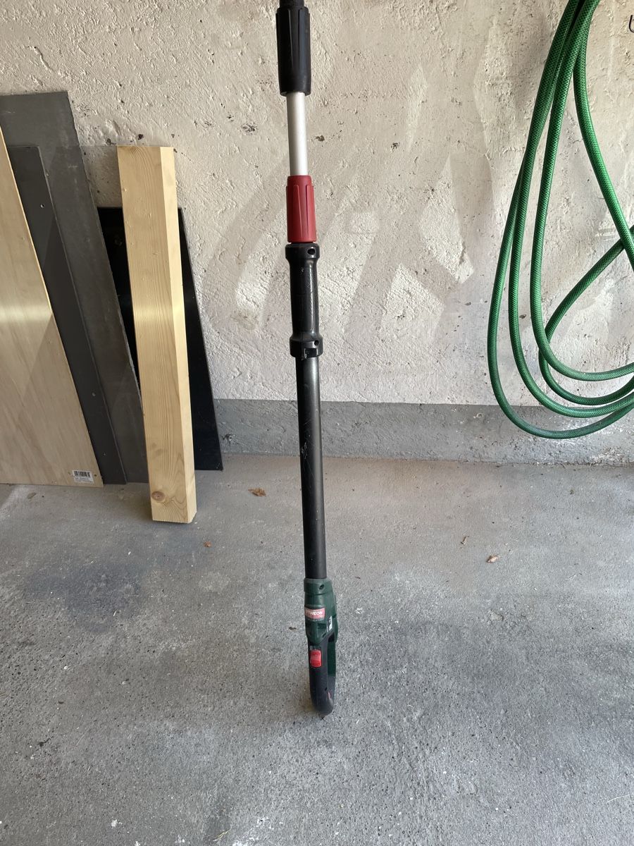 Bosch Tous les outils: BOSCH Heckenschere UniversalHedgePole 18 – D'occasion à Port par Manuel22 3